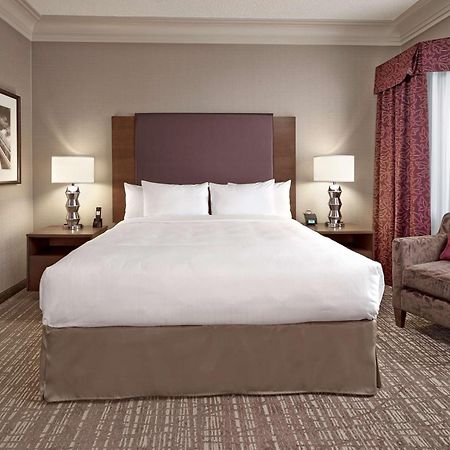 Doubletree By Hilton West Edmonton Hotell Exteriör bild