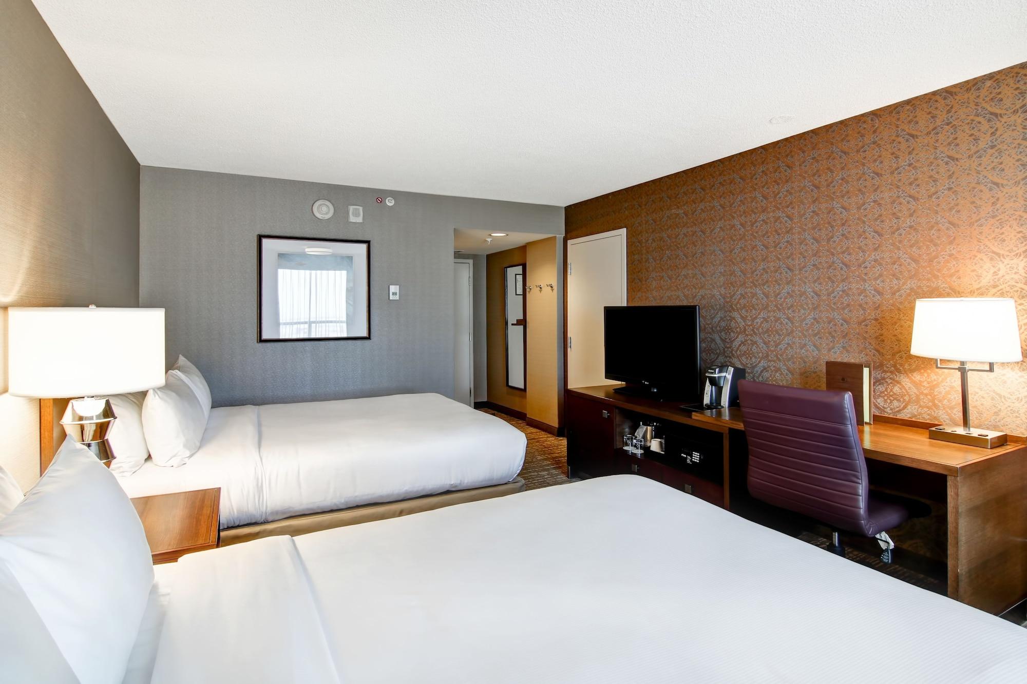 Doubletree By Hilton West Edmonton Hotell Exteriör bild