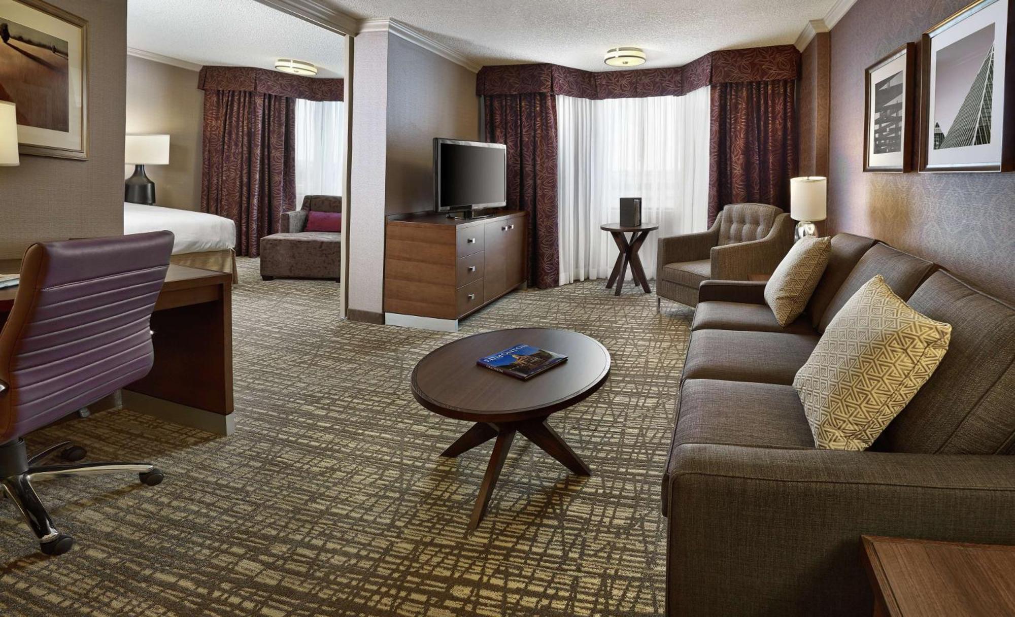 Doubletree By Hilton West Edmonton Hotell Exteriör bild