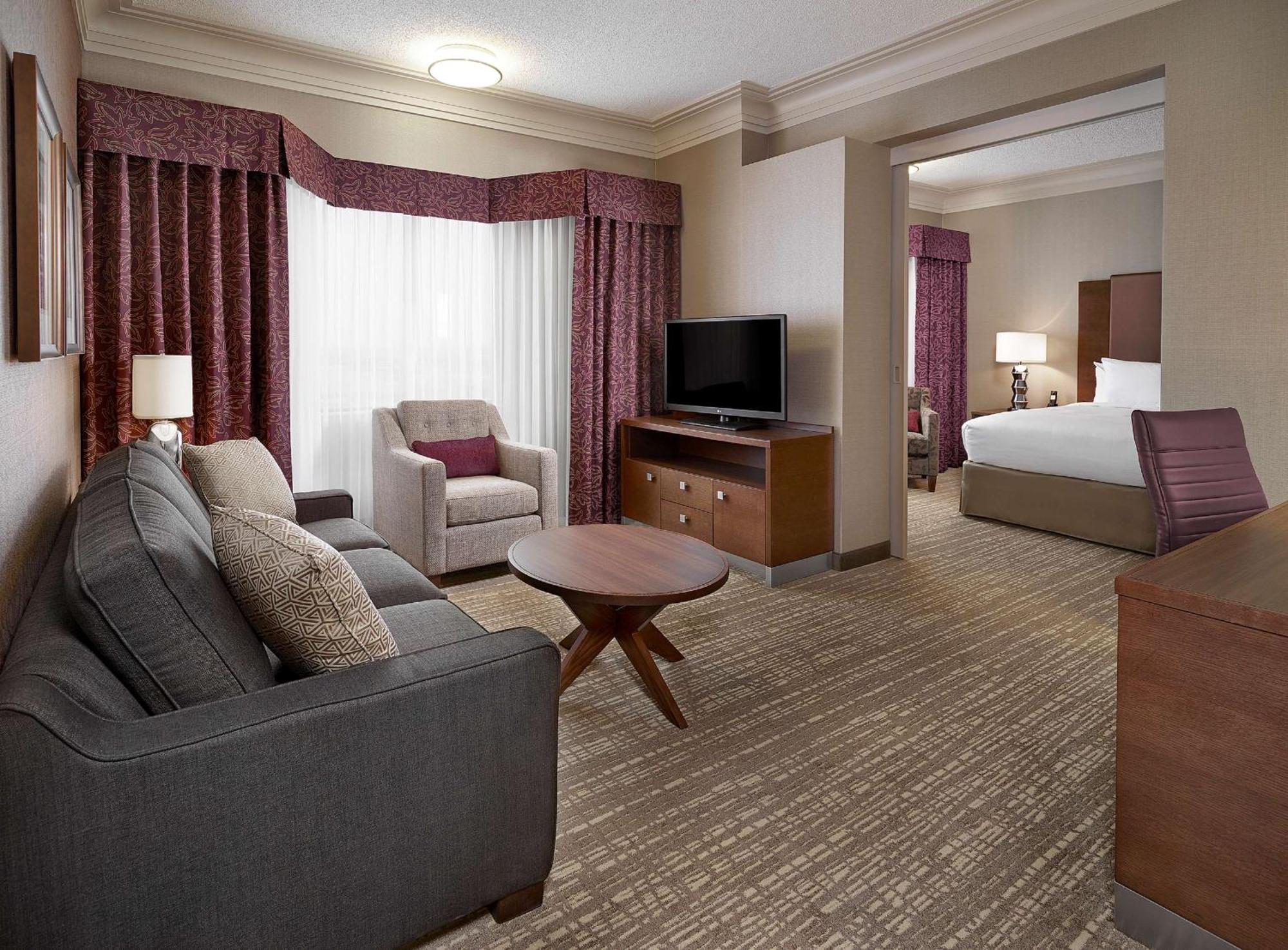 Doubletree By Hilton West Edmonton Hotell Exteriör bild