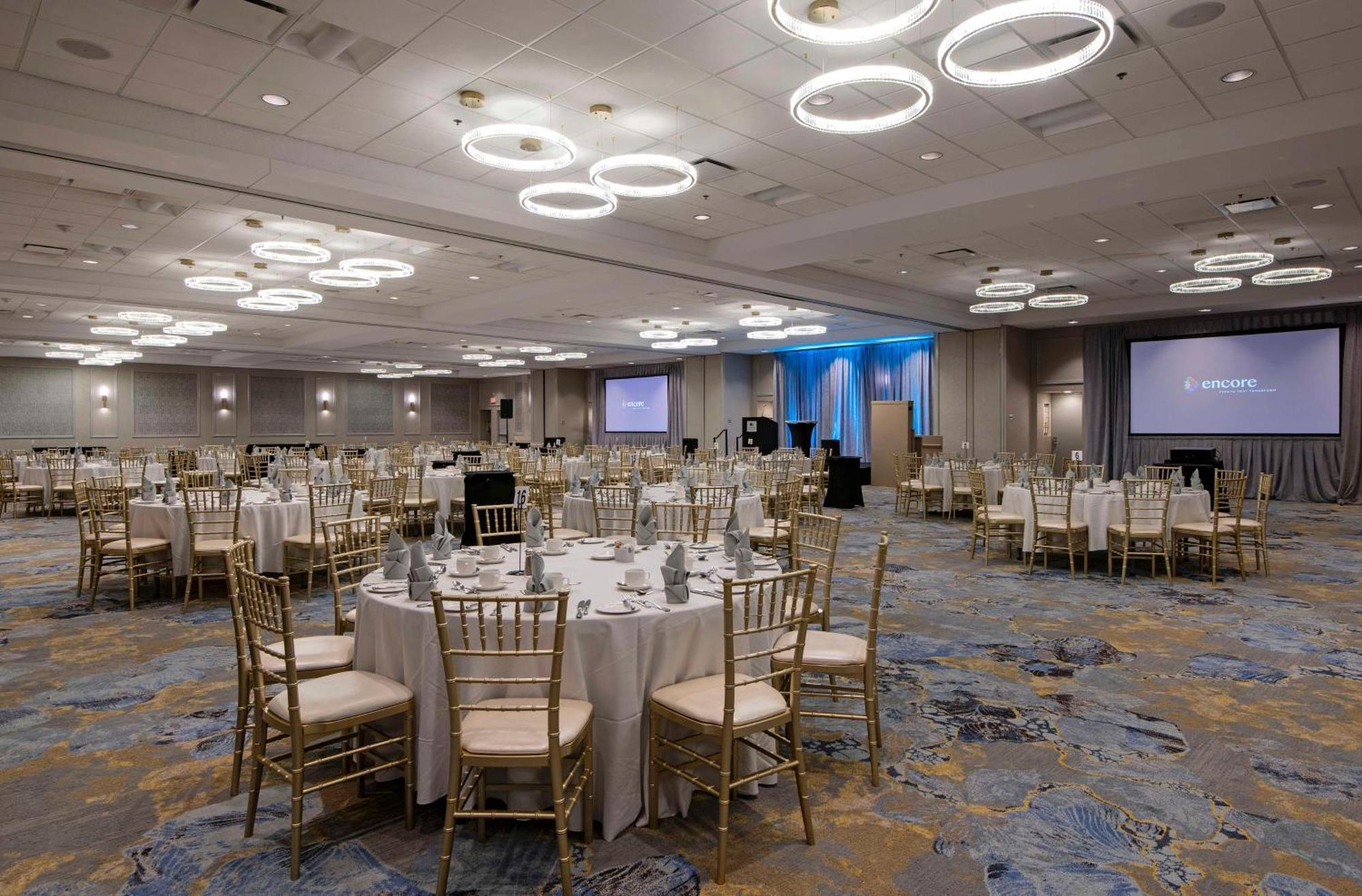 Doubletree By Hilton West Edmonton Hotell Exteriör bild