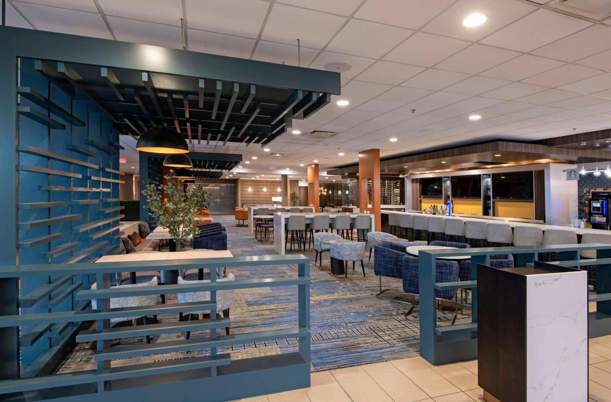 Doubletree By Hilton West Edmonton Hotell Exteriör bild