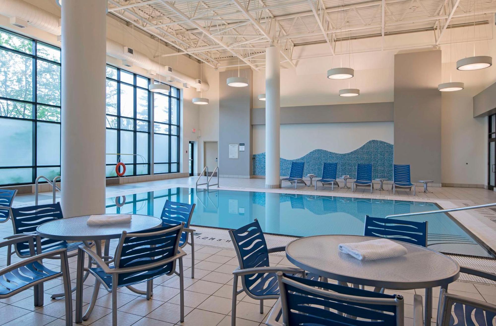 Doubletree By Hilton West Edmonton Hotell Exteriör bild