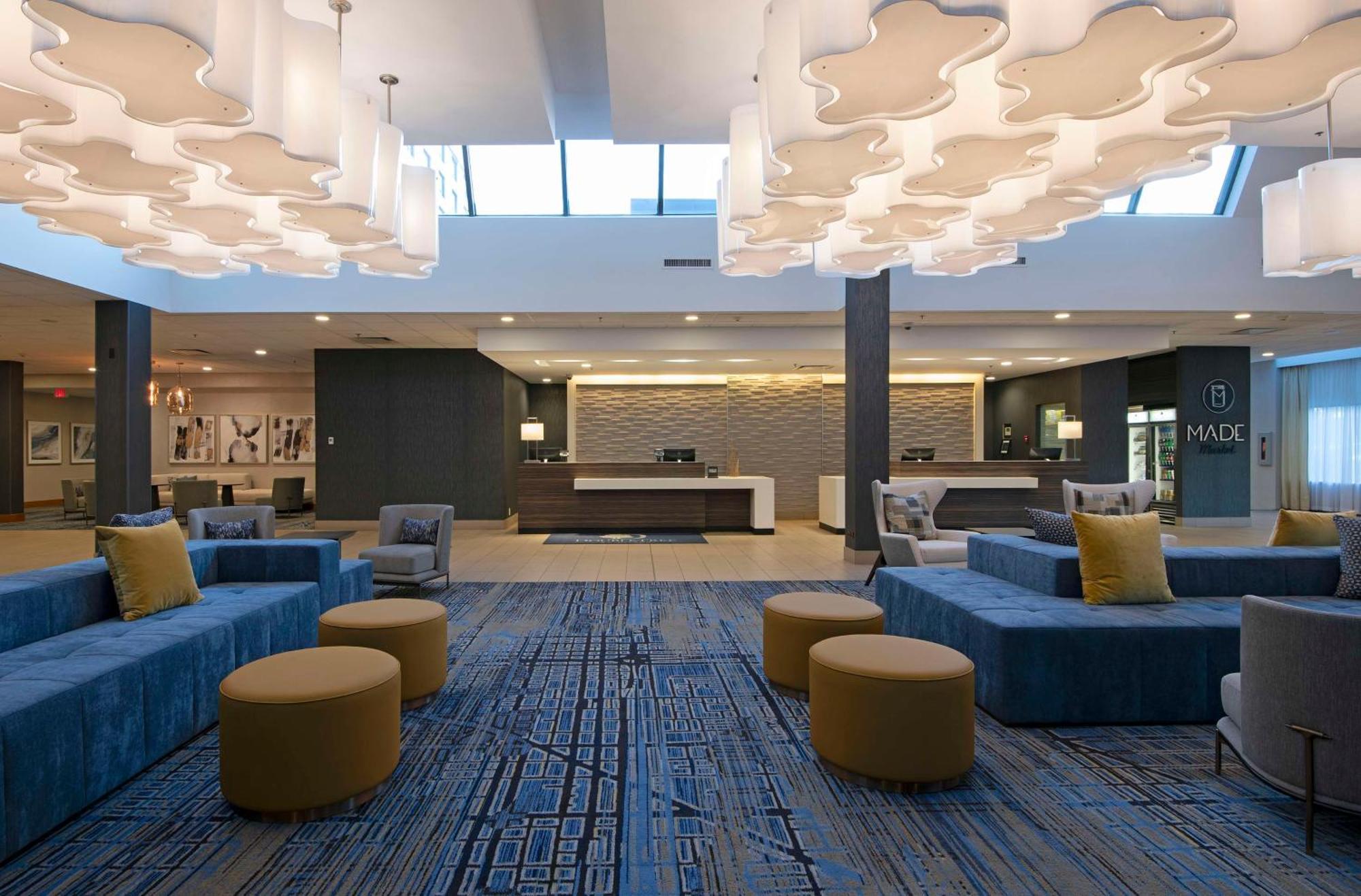 Doubletree By Hilton West Edmonton Hotell Exteriör bild